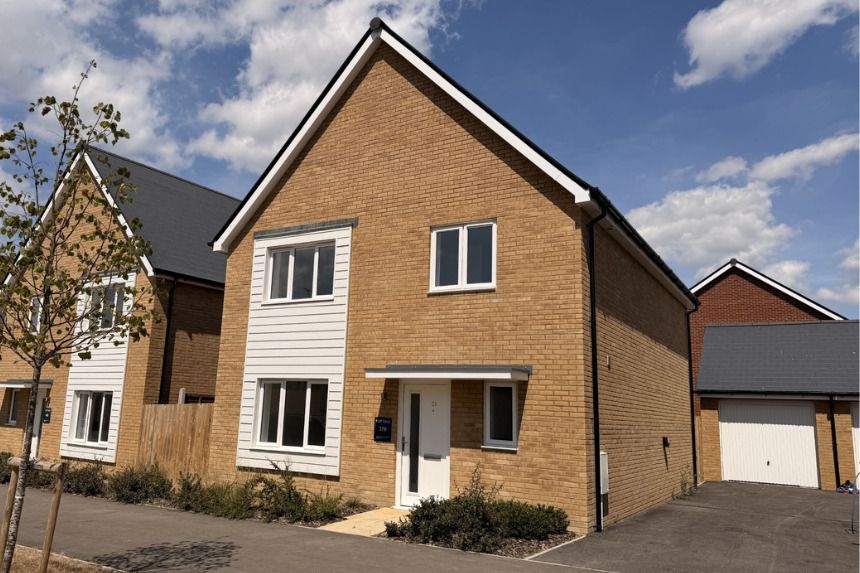 Property photo 1 of 9 379 Ebxwc