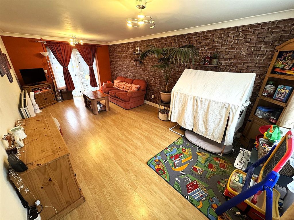 Property photo 2 of 23 Thumbnail_Img_3420.Jpg
