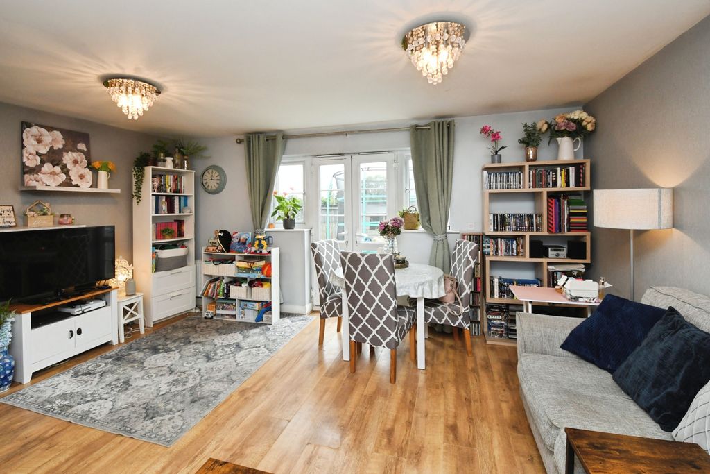 Property photo 2 of 15