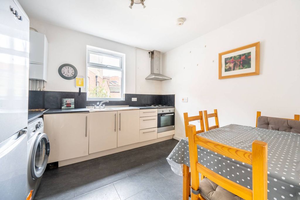 Property photo 3 of 13