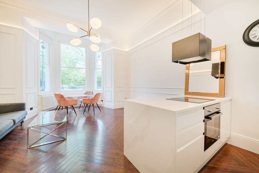 Property photo 2 of 16 Kitchen