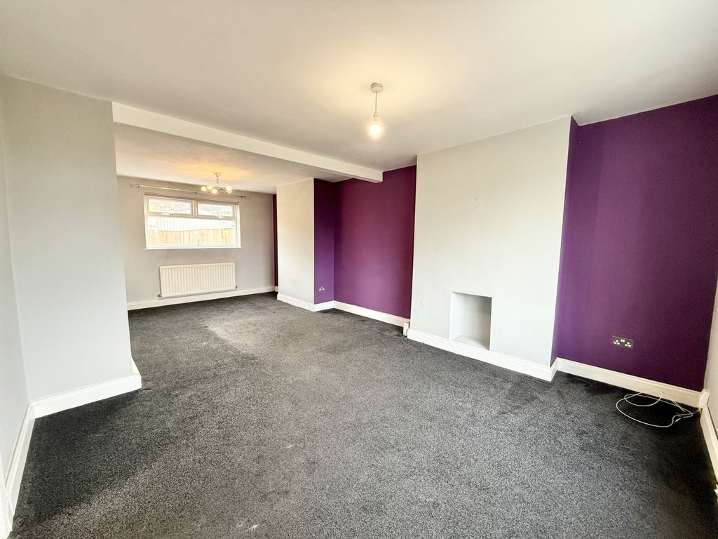 Property photo 3 of 13 Img_2512