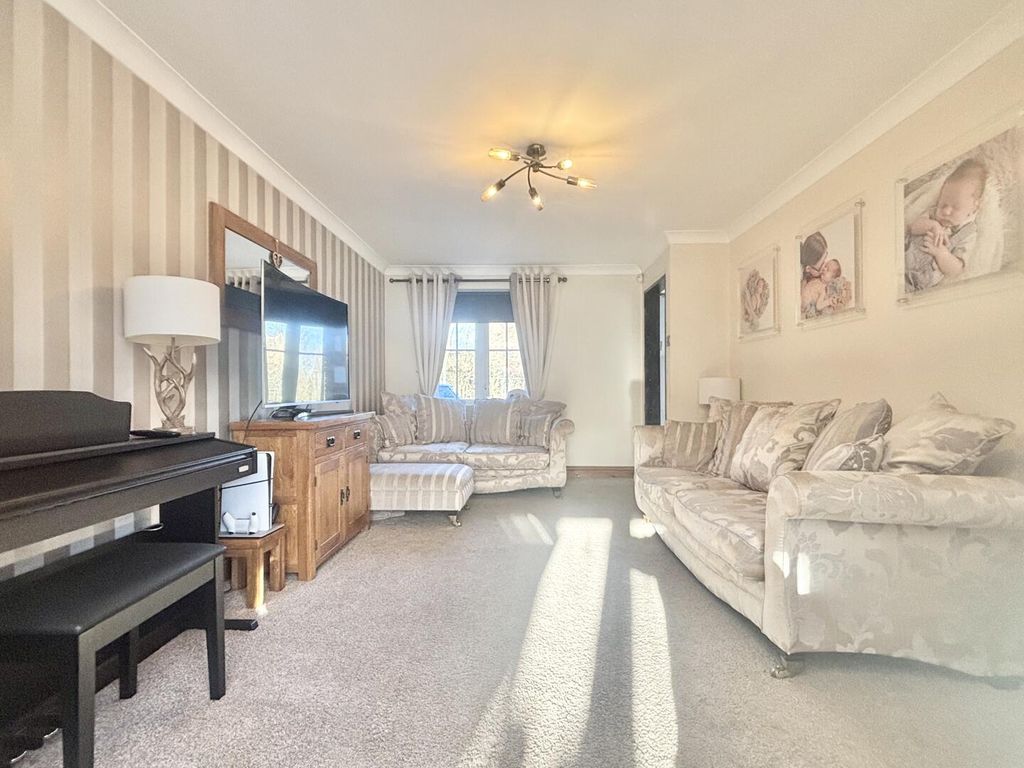 Property photo 2 of 14 Living Room