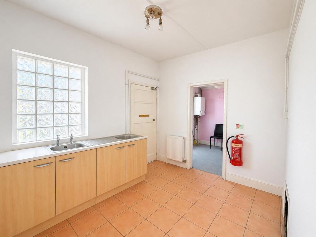 Additional image 4 of Studio to rentGlengarry Road, Perth PH2