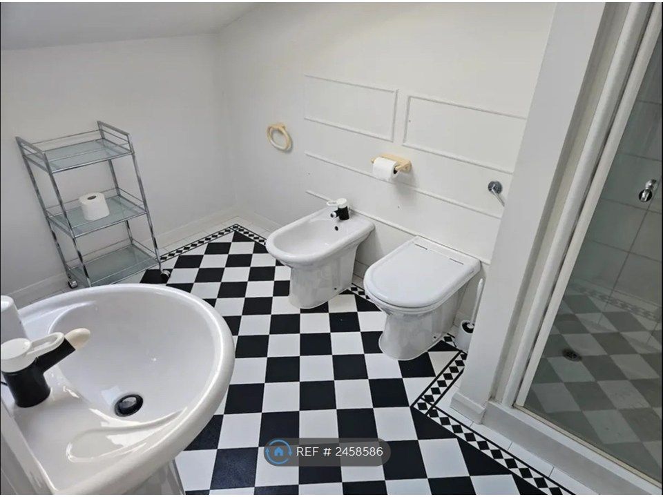 Property photo 3 of 3