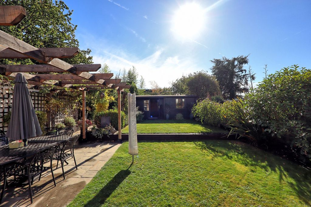Property photo 2 of 30