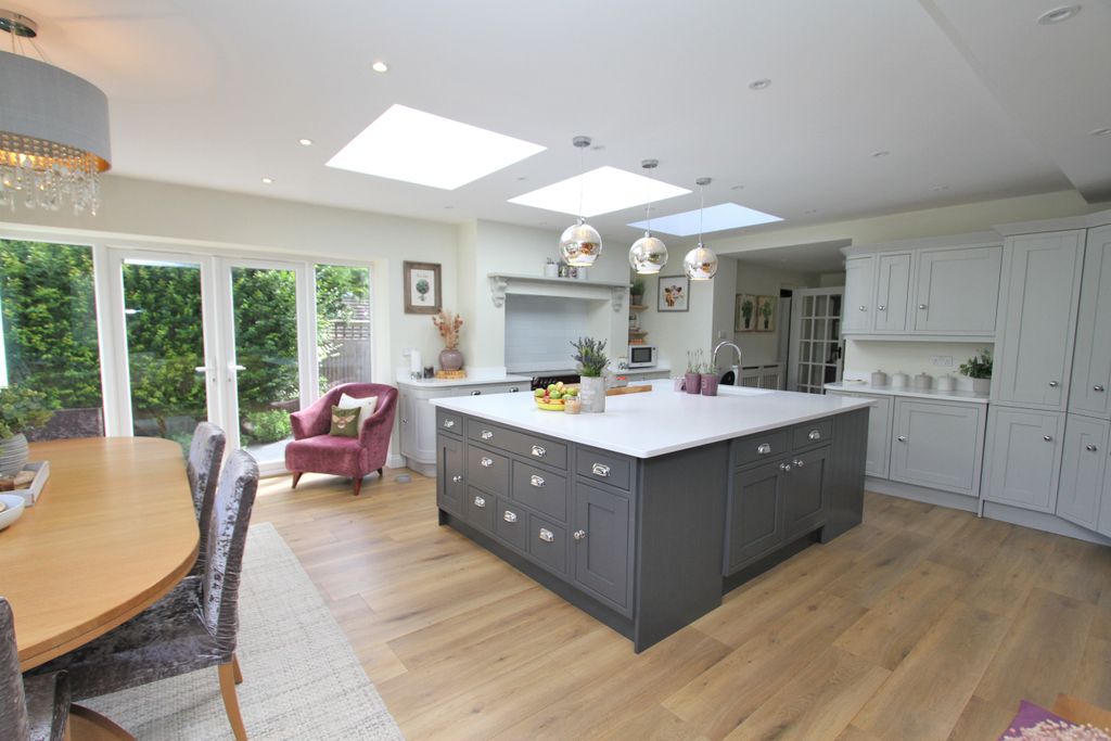 Additional image 14 of 5 bed detached house for salePrideaux Road, Eastbourne BN21