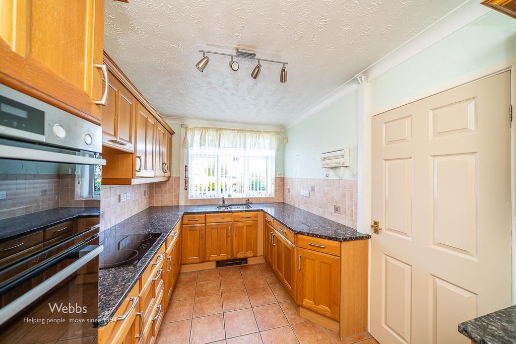 Property photo 2 of 28 Â© Webbs Estate Agents Â© (26 Of 63).Jpg