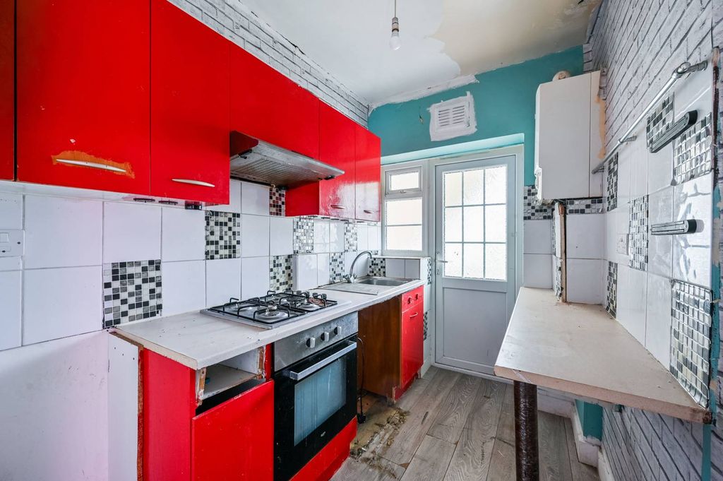 Property photo 1 of 7