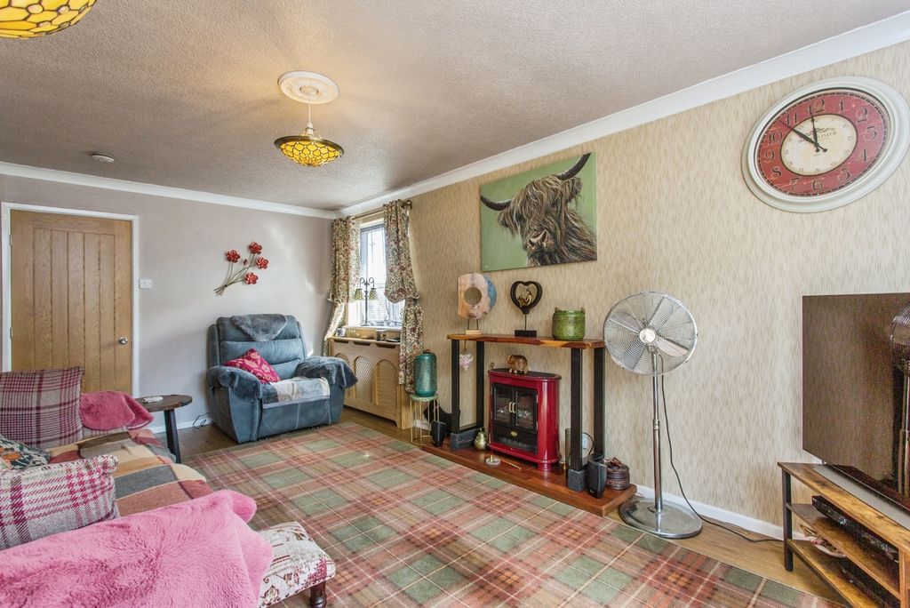 Property photo 3 of 17 Photo