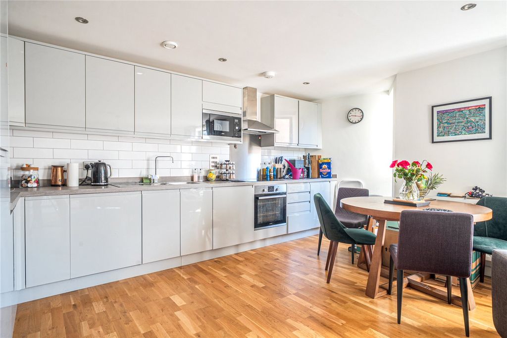 Property photo 2 of 14 Picture No. 06