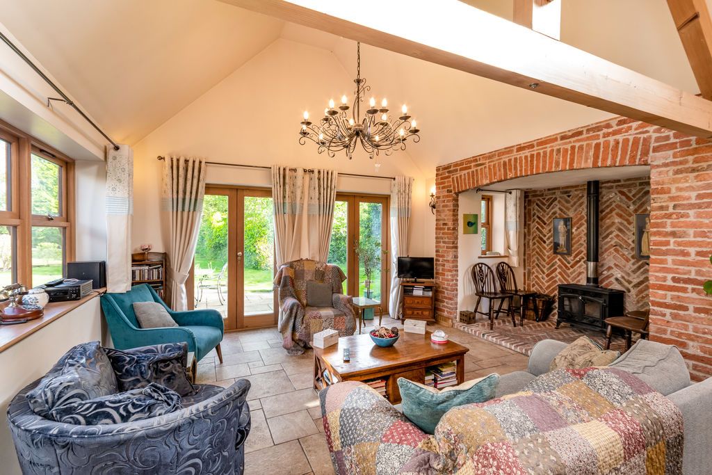 Property photo 3 of 28 Photo 15