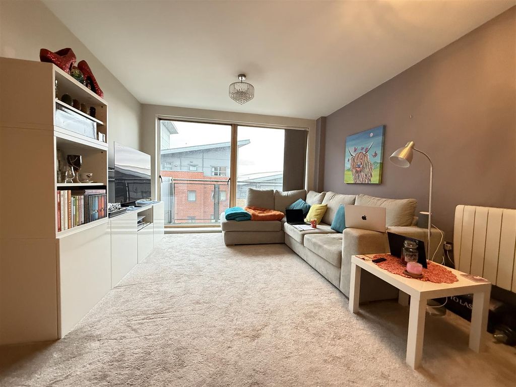 Property photo 2 of 10