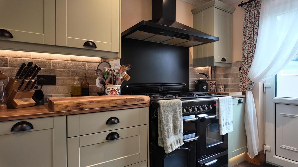 Additional image 8 of 4 bed detached house for saleLong Row, Felinfoel, Llanelli SA15