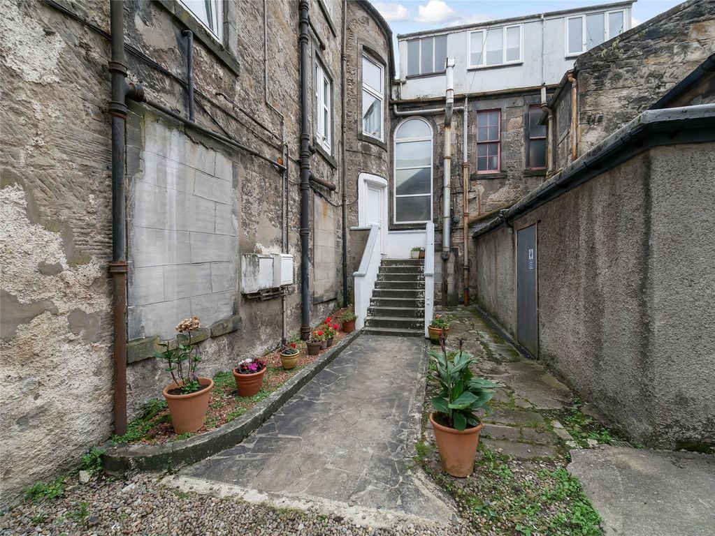 Property photo 1 of 17 Picture No. 01