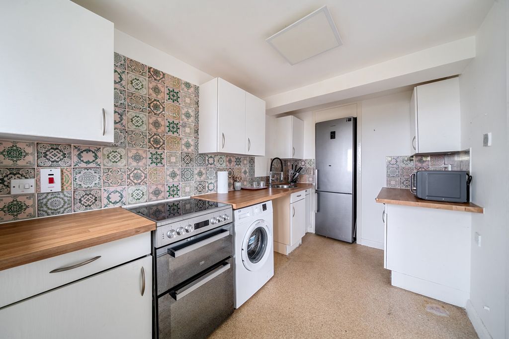 Property photo 3 of 20 1375249-5-69049Be...