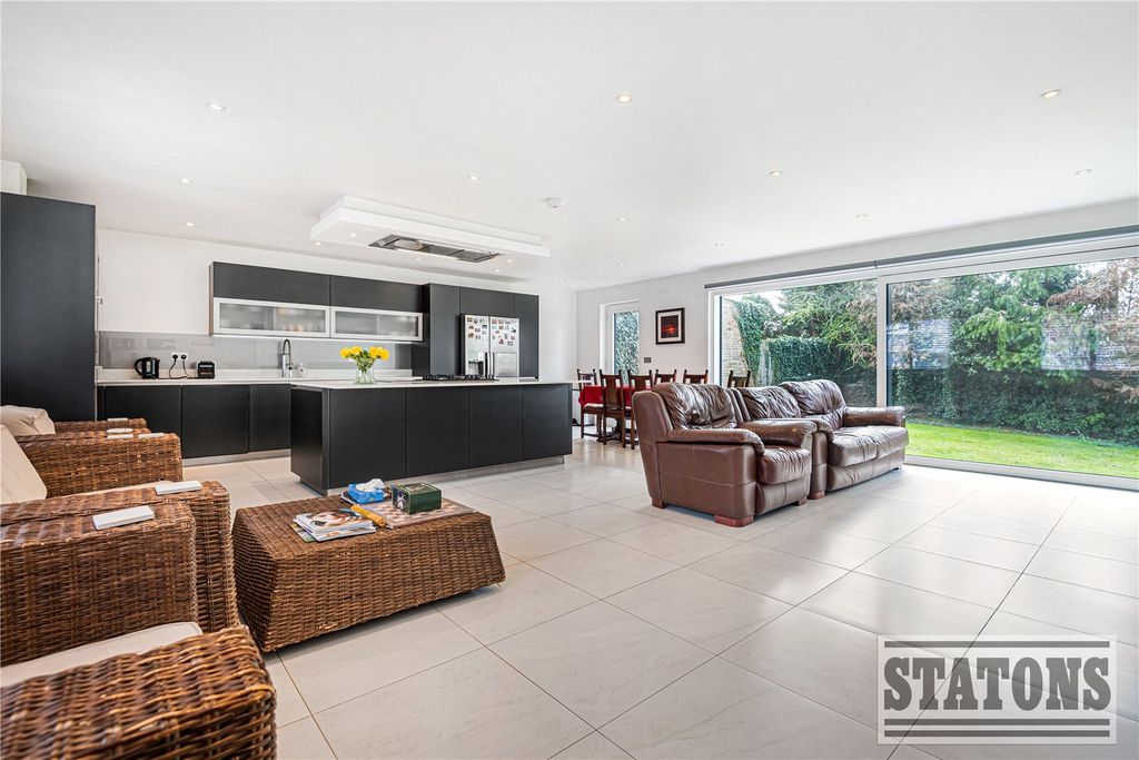 Property photo 3 of 20 Picture No. 14