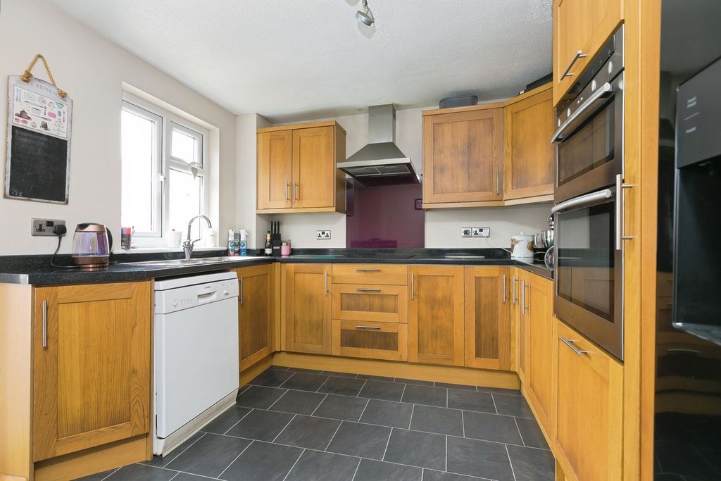 Property photo 3 of 13 Pbox-Img.Jpg