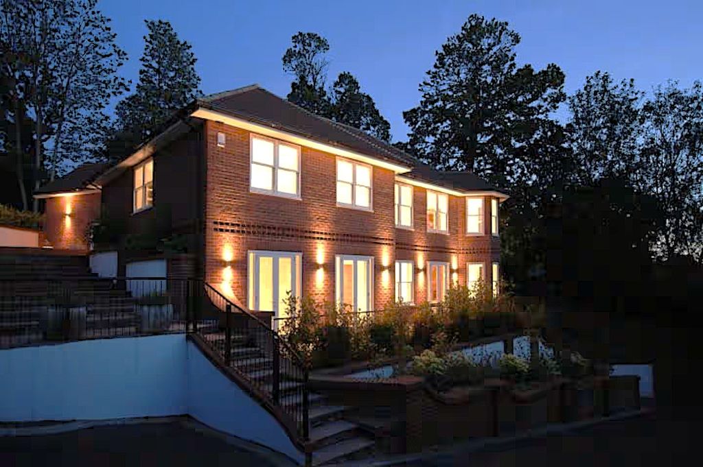 Property photo 1 of 21