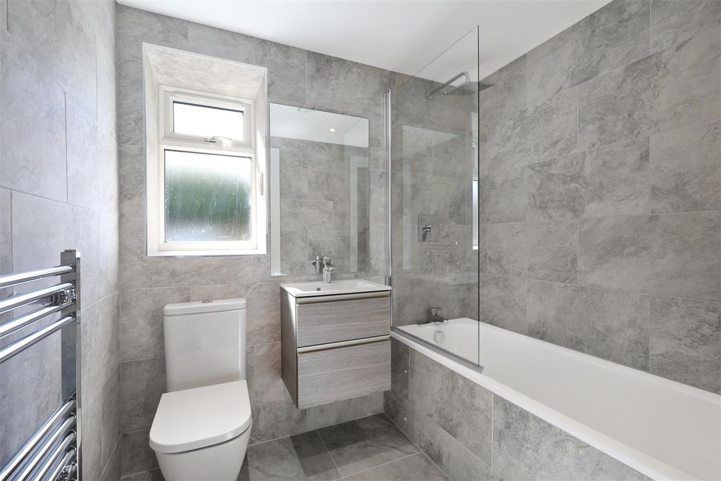 Property photo 3 of 7 5A1A9614.Jpg