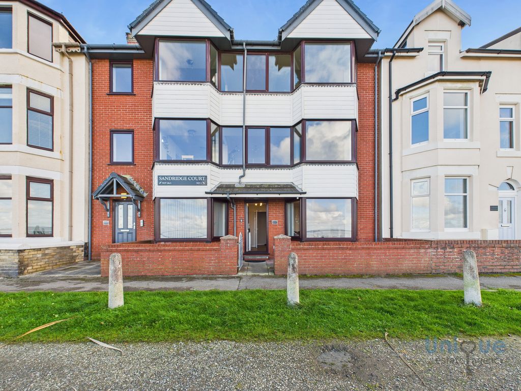 Property photo 2 of 43