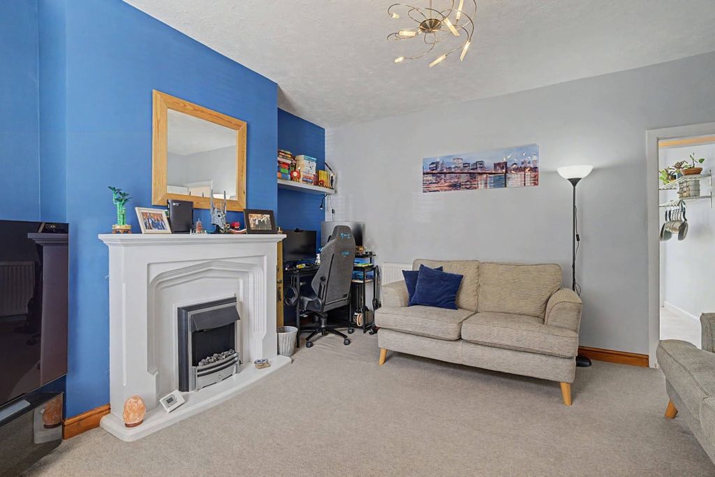 Property photo 3 of 26