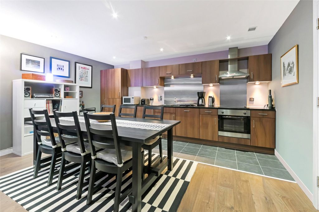 Property photo 2 of 26 Picture No. 10