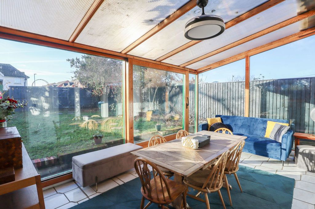 Property photo 3 of 26