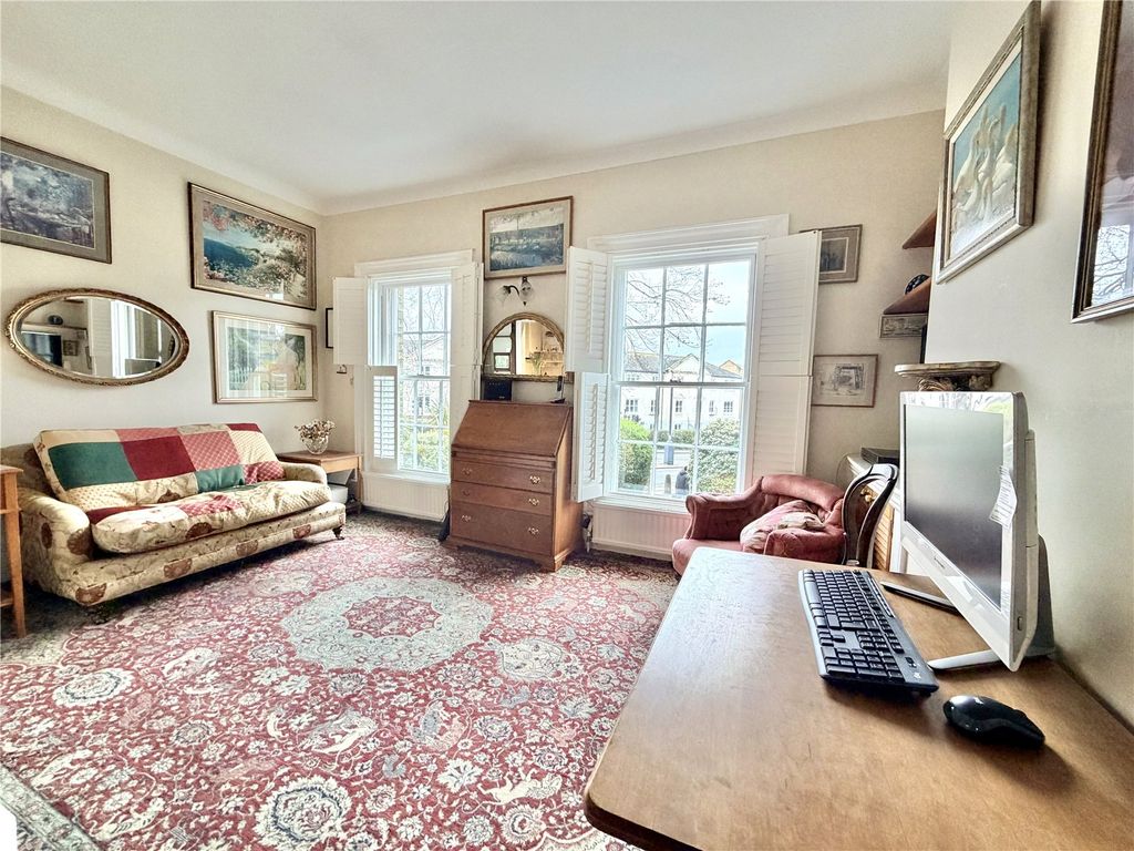 Property photo 3 of 8 Picture No. 14