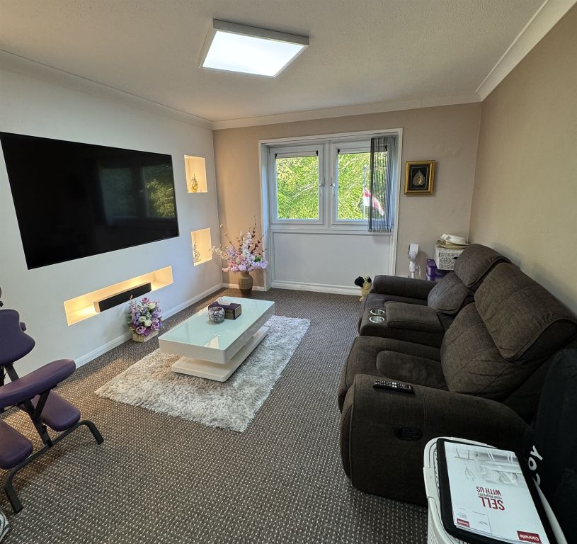 Property photo 2 of 12