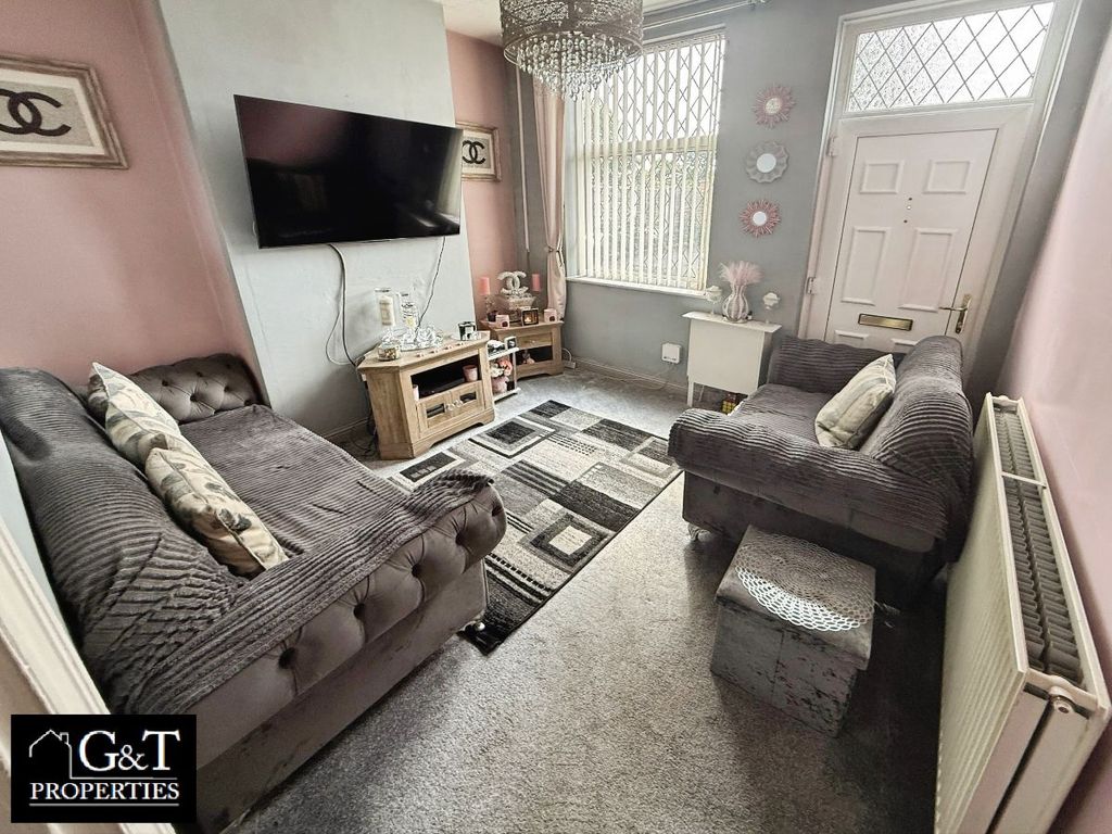 Property photo 2 of 18