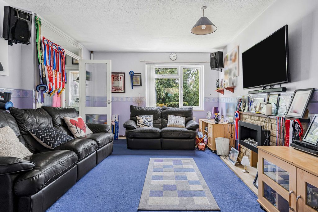 Property photo 2 of 14