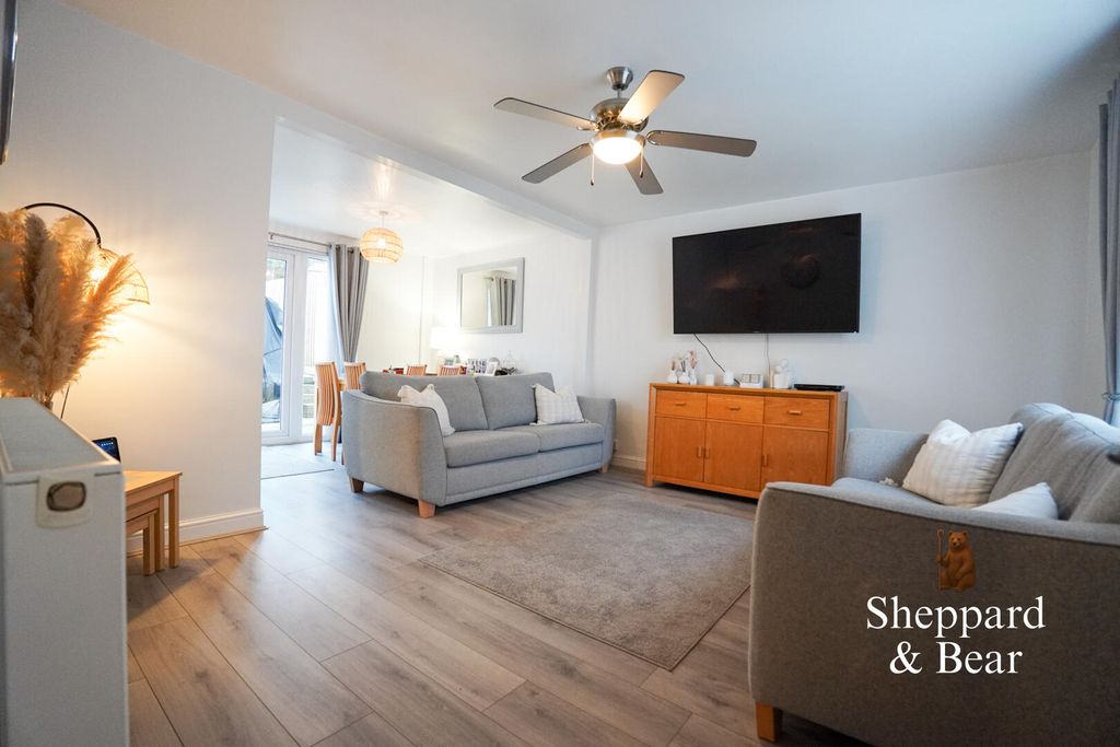 Property photo 2 of 34 Dsc02492.Jpg