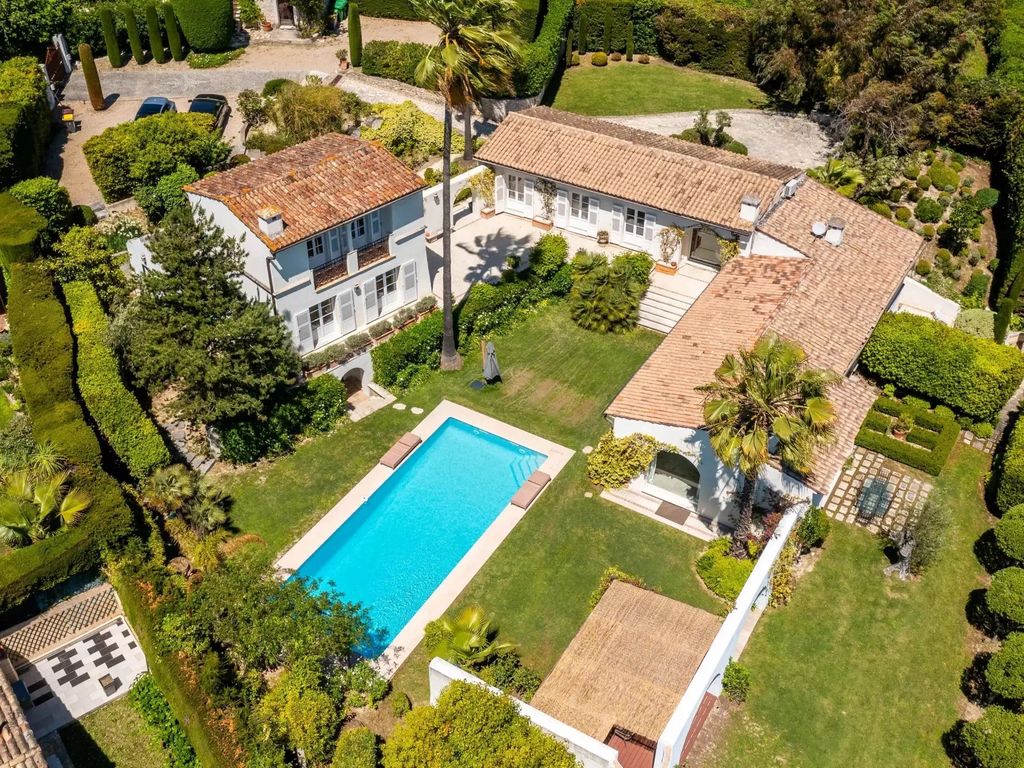 Property photo 1 of 16 France | La Colle-Sur-Loup | 5 Bedrooms | 6 Bathrooms | 314 Sqm | €3,300,000