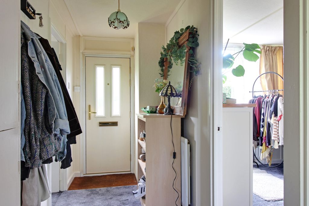 Property photo 2 of 15 Hallway
