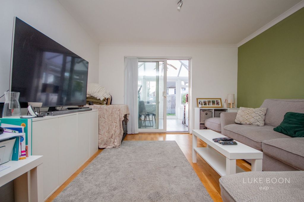 Property photo 3 of 12