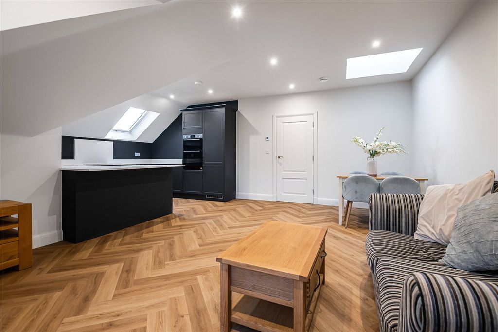 Property photo 1 of 14 Picture No. 97