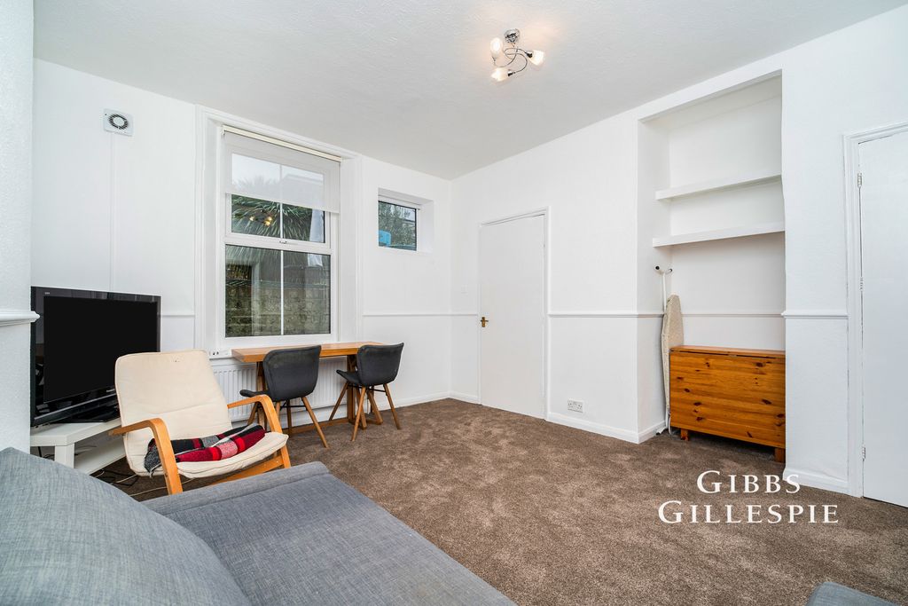 Property photo 3 of 13 Pbox-Img.Jpg