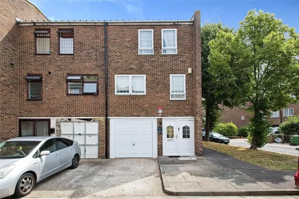 Property photo 1 of 9