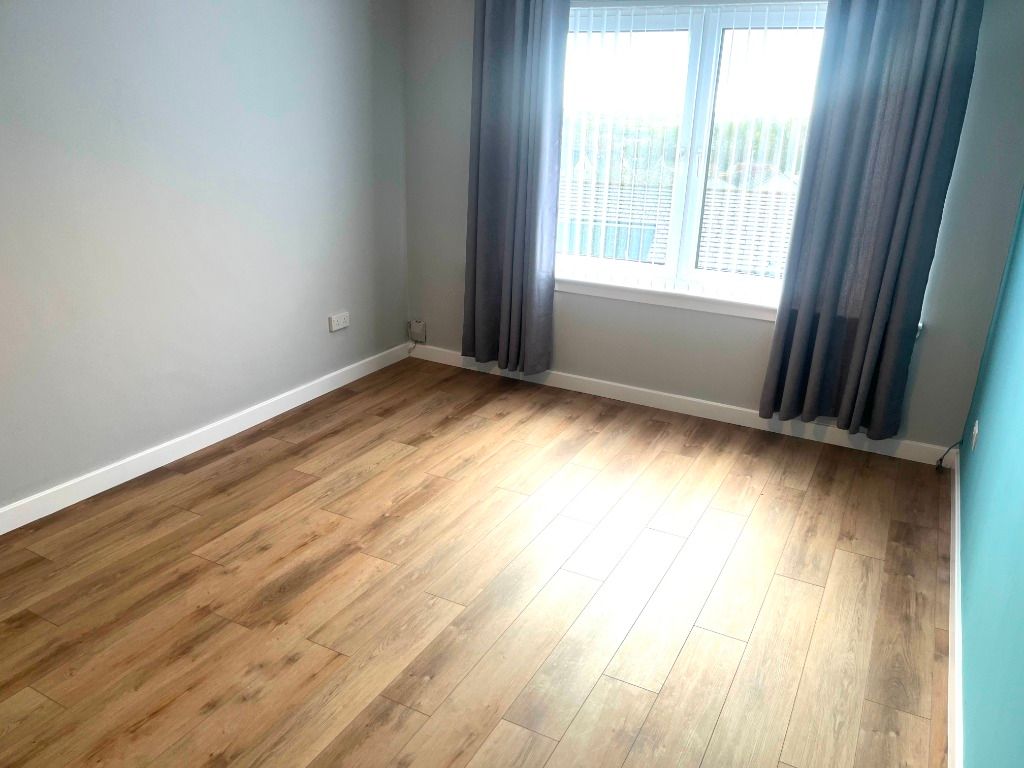 Property photo 3 of 11 Photo 3