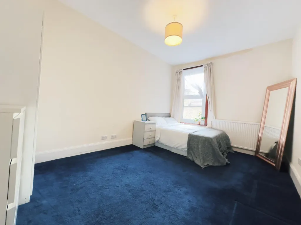 Property photo 3 of 7