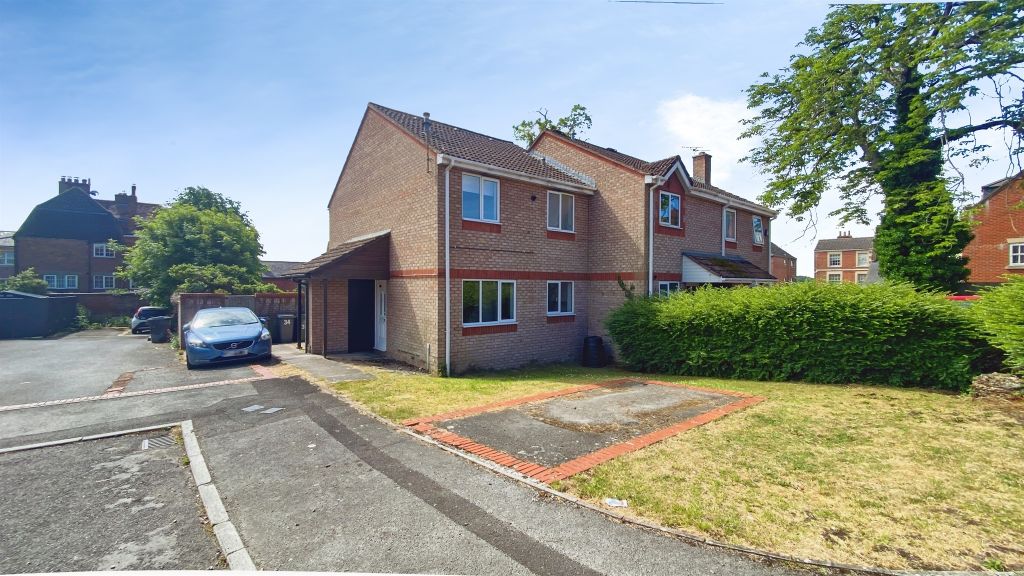 Property photo 2 of 16