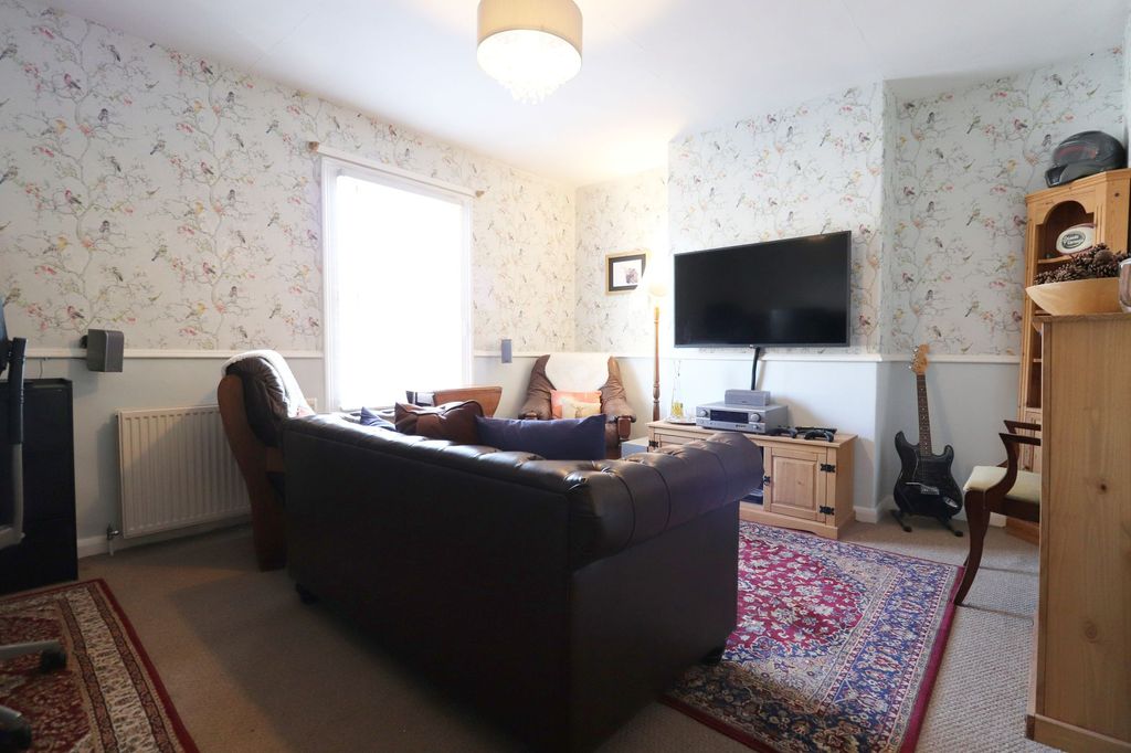 Property photo 3 of 11 Photo 9