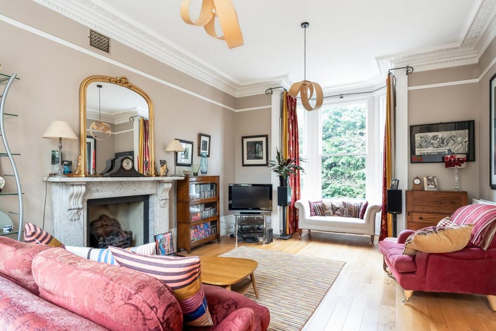 Property photo 1 of 32 2.Jpg