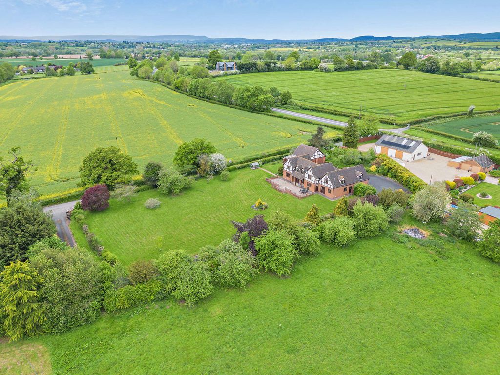 Property photo 2 of 37 Photo 17
