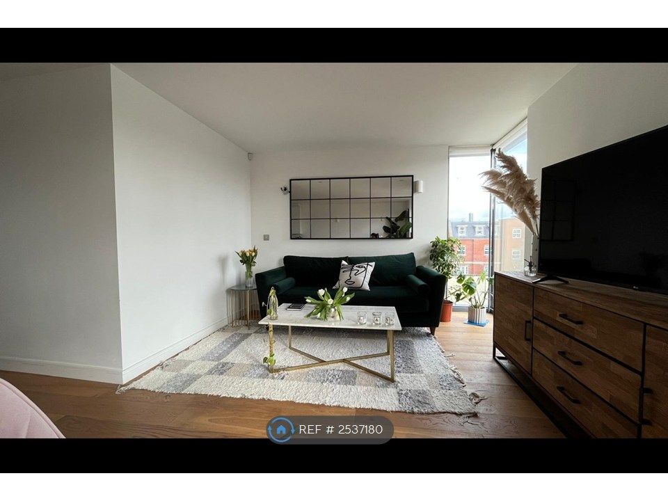 Property photo 3 of 13 Living Room