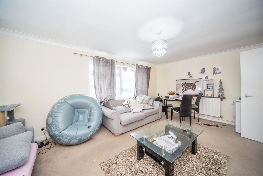 Property photo 3 of 15