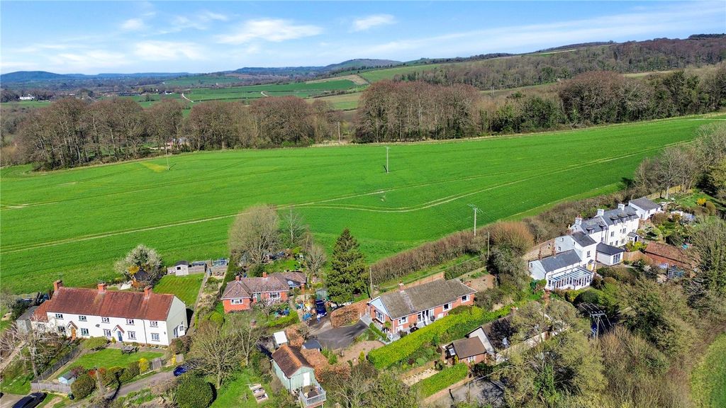 Property photo 2 of 31 Picture No. 04