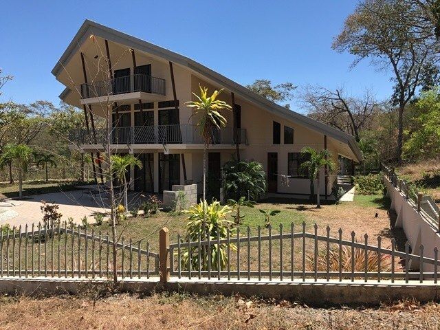Property photo 1 of 26
