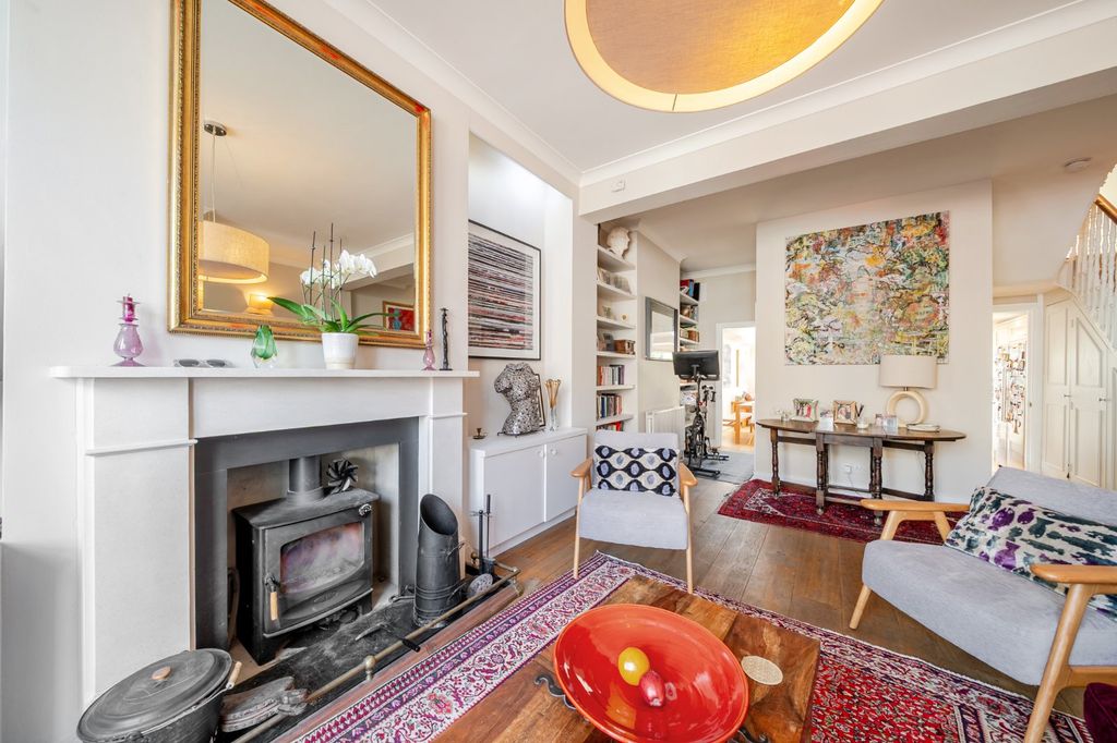 Property photo 3 of 17 Picture No. 02